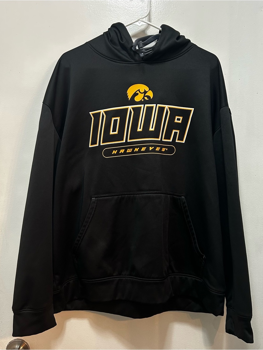 Pro Edge Iowa Hawkeyes Black Hoodie with Gold Logo